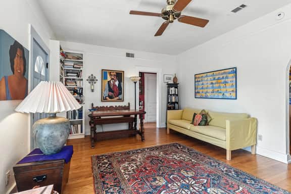 The Lovie House - Historic Retreat